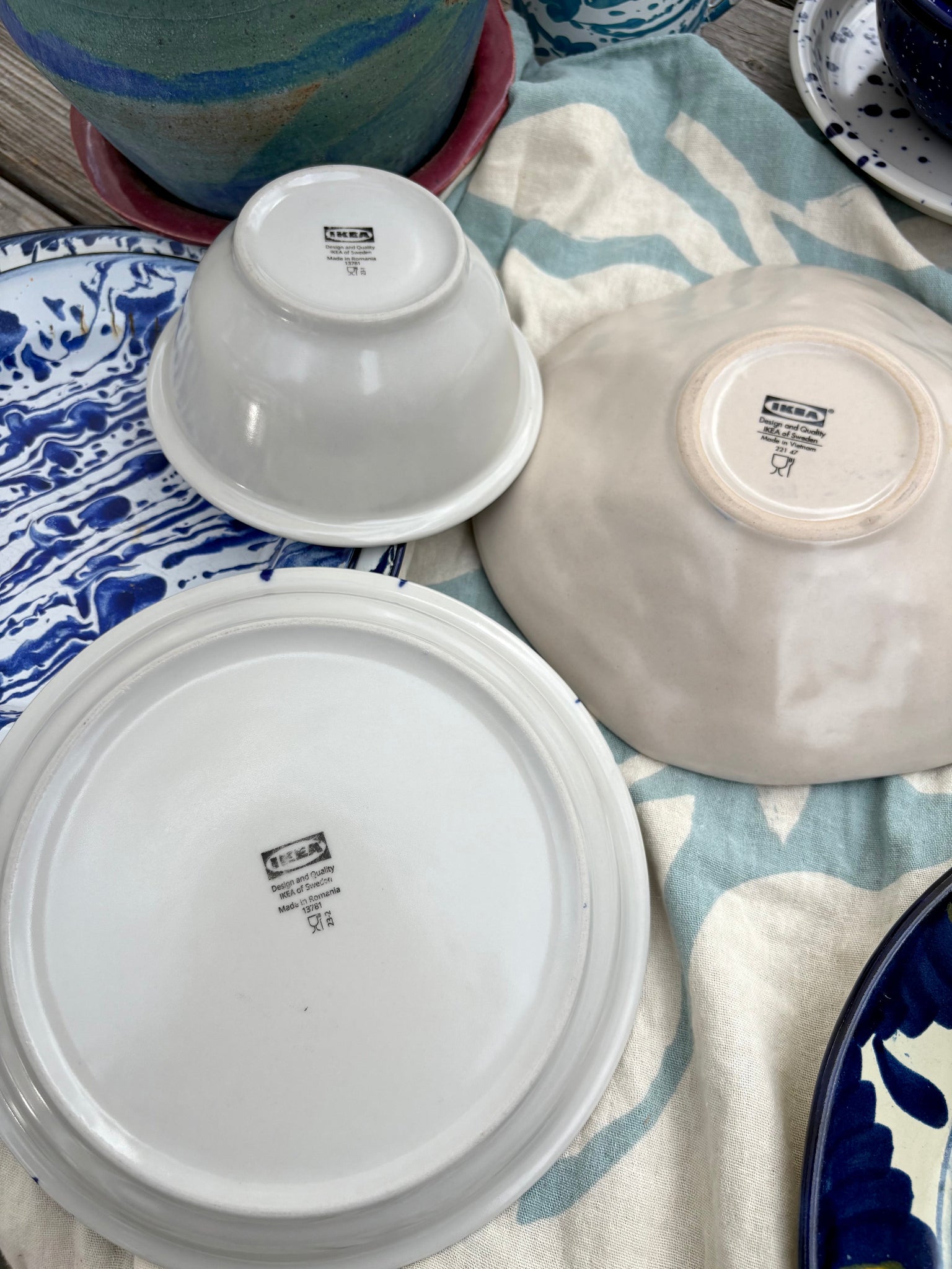 Mixed Set of Splatter Dishes