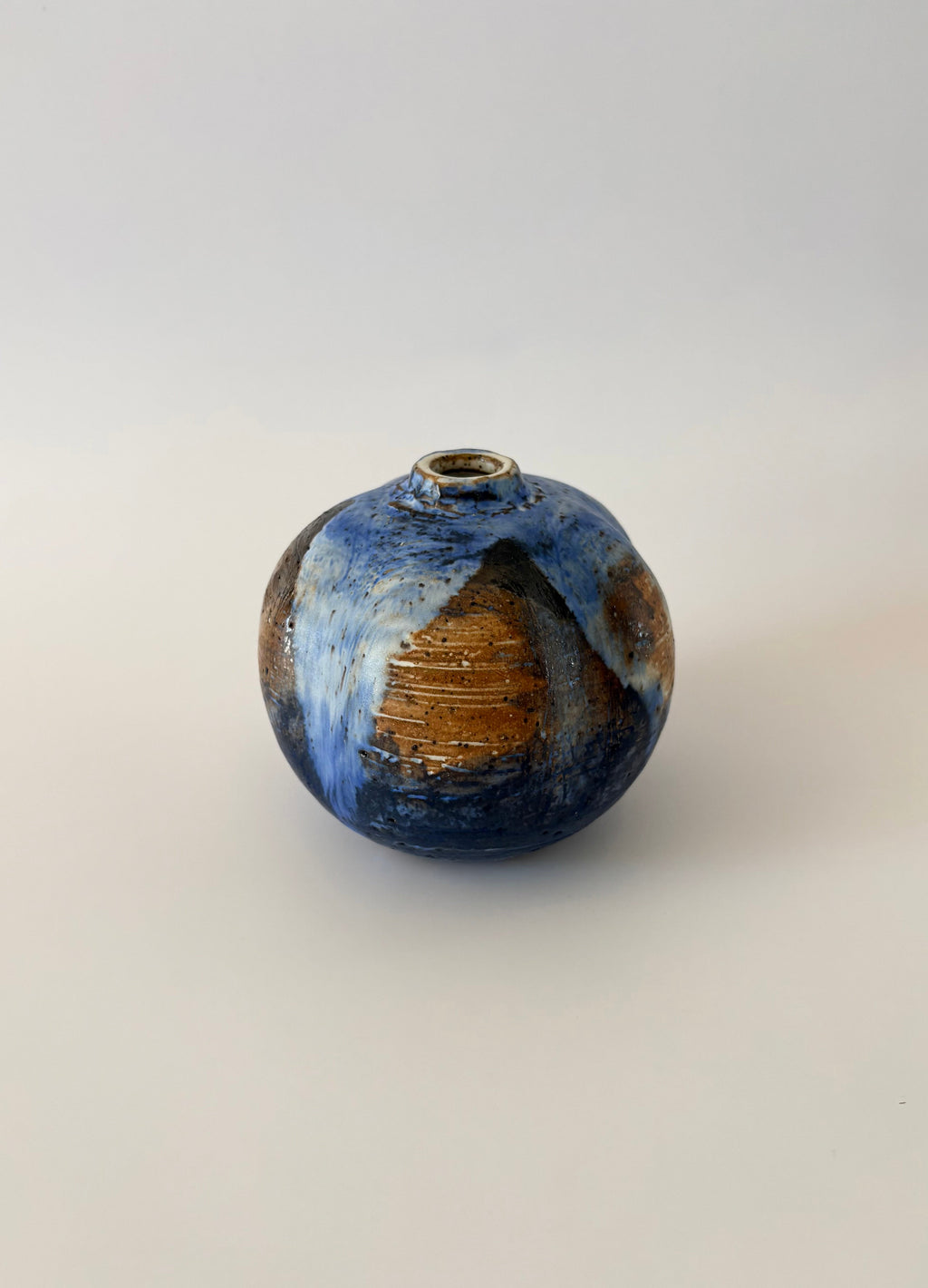 Pod Shaped Studio Vase