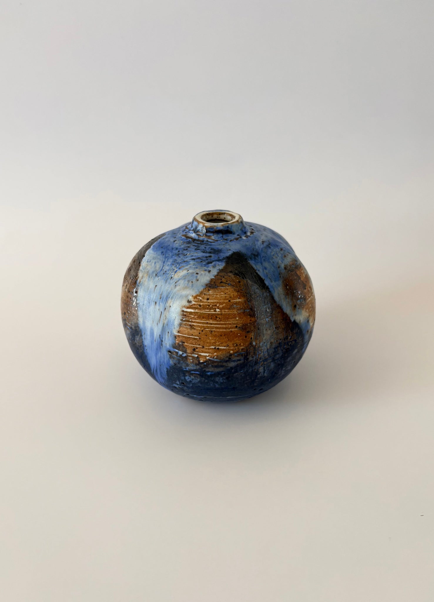 Pod Shaped Studio Vase
