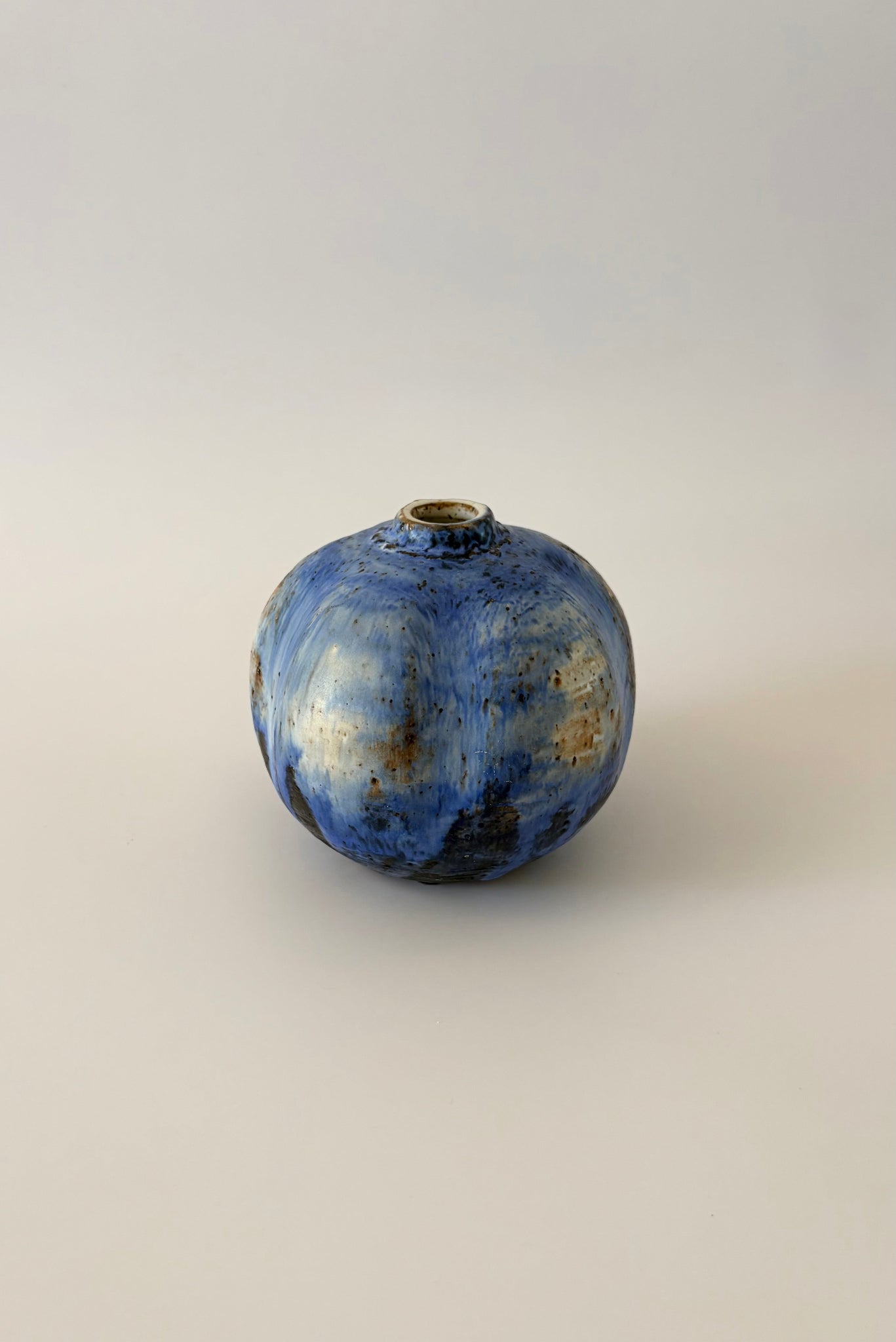 Pod Shaped Studio Vase