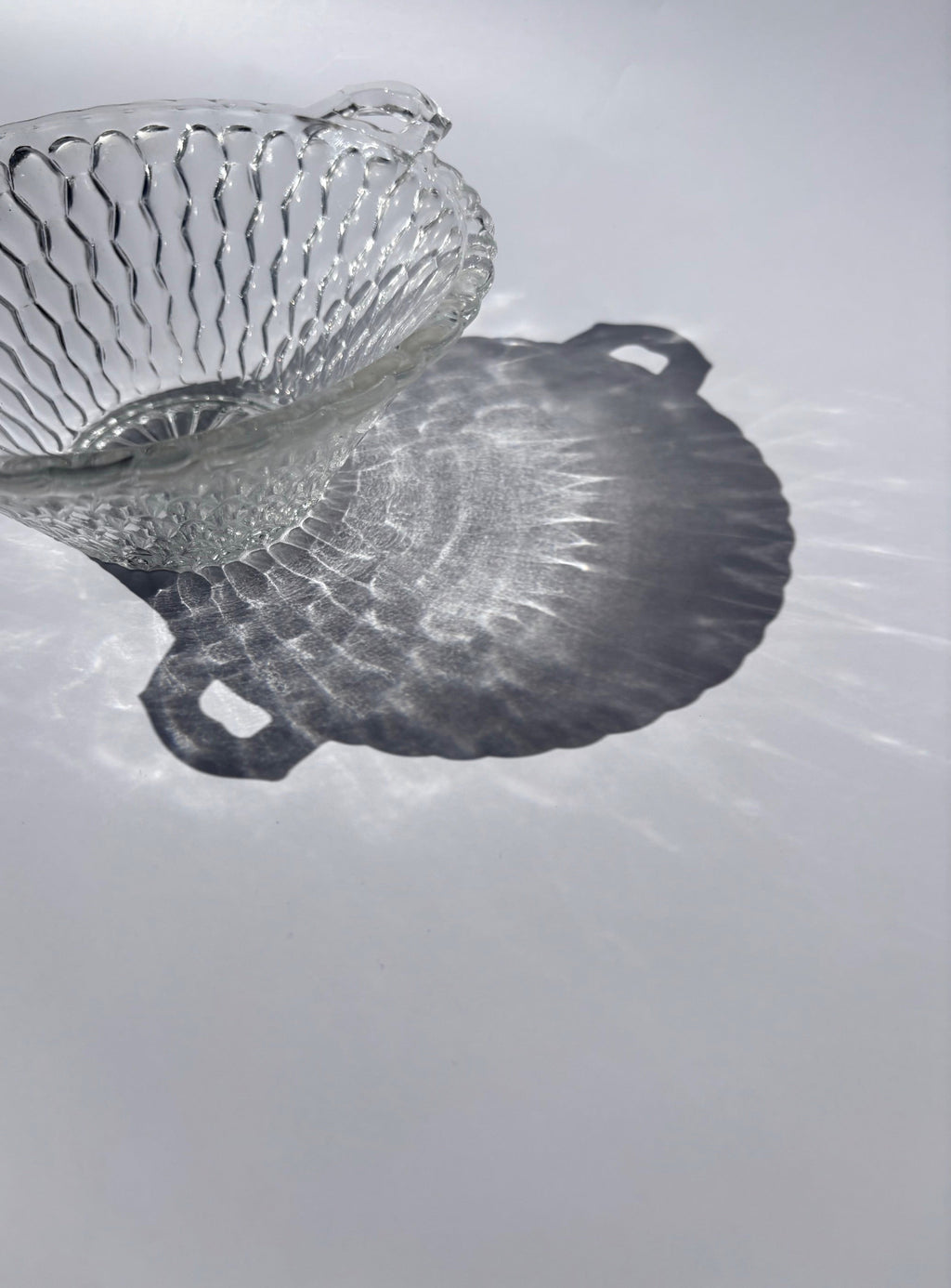 Daisy Dish with Honeycomb