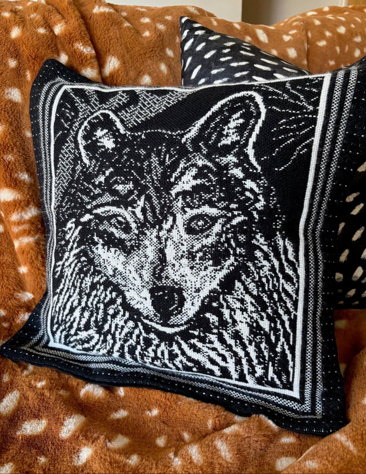 Wolf Pillow Cover