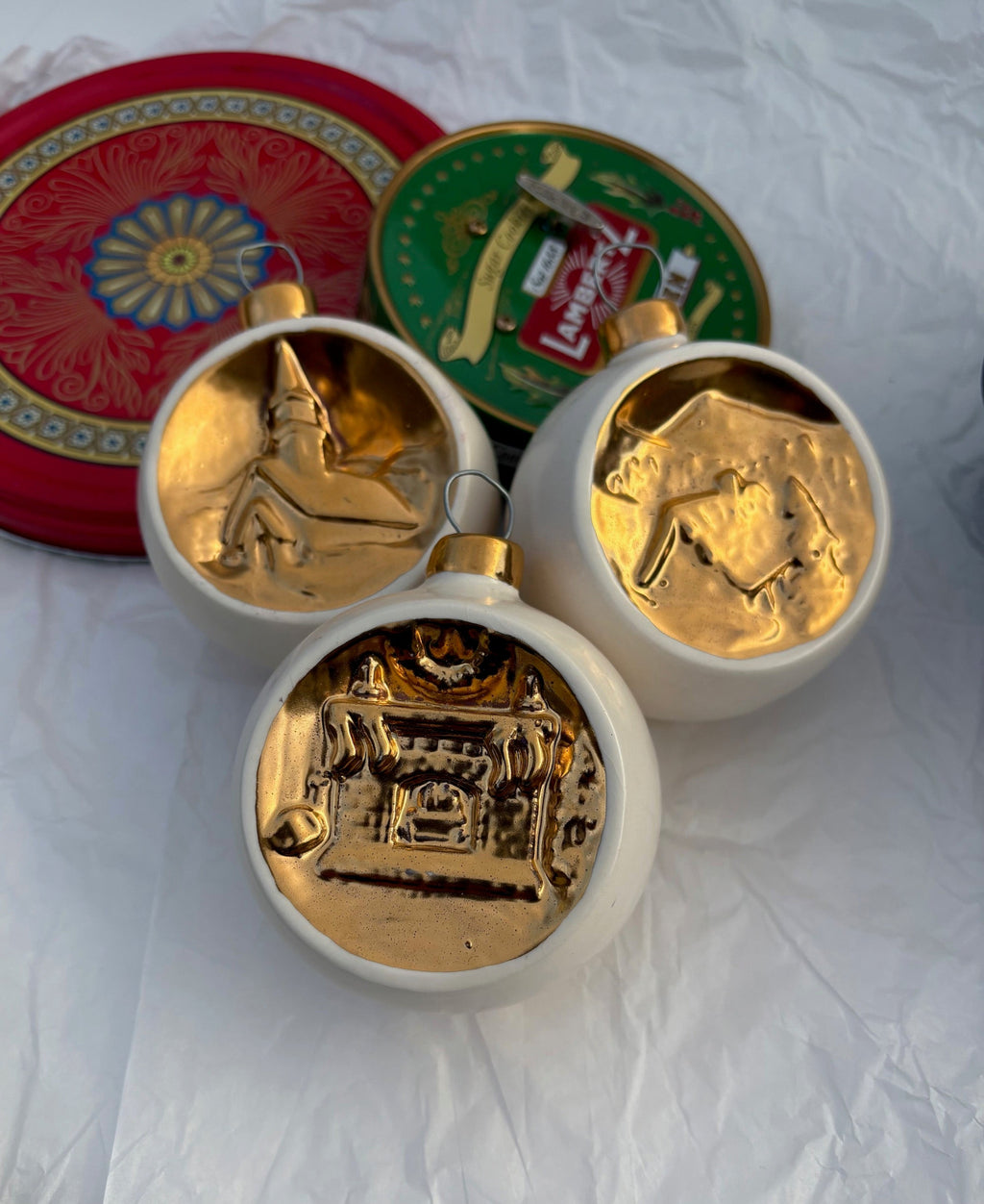 White and Gold Ball Ornament Mix