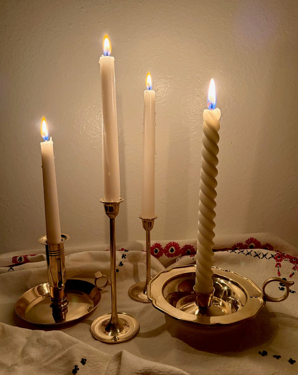 Brass Chamber Candle Holder with Queen Anne Scallop