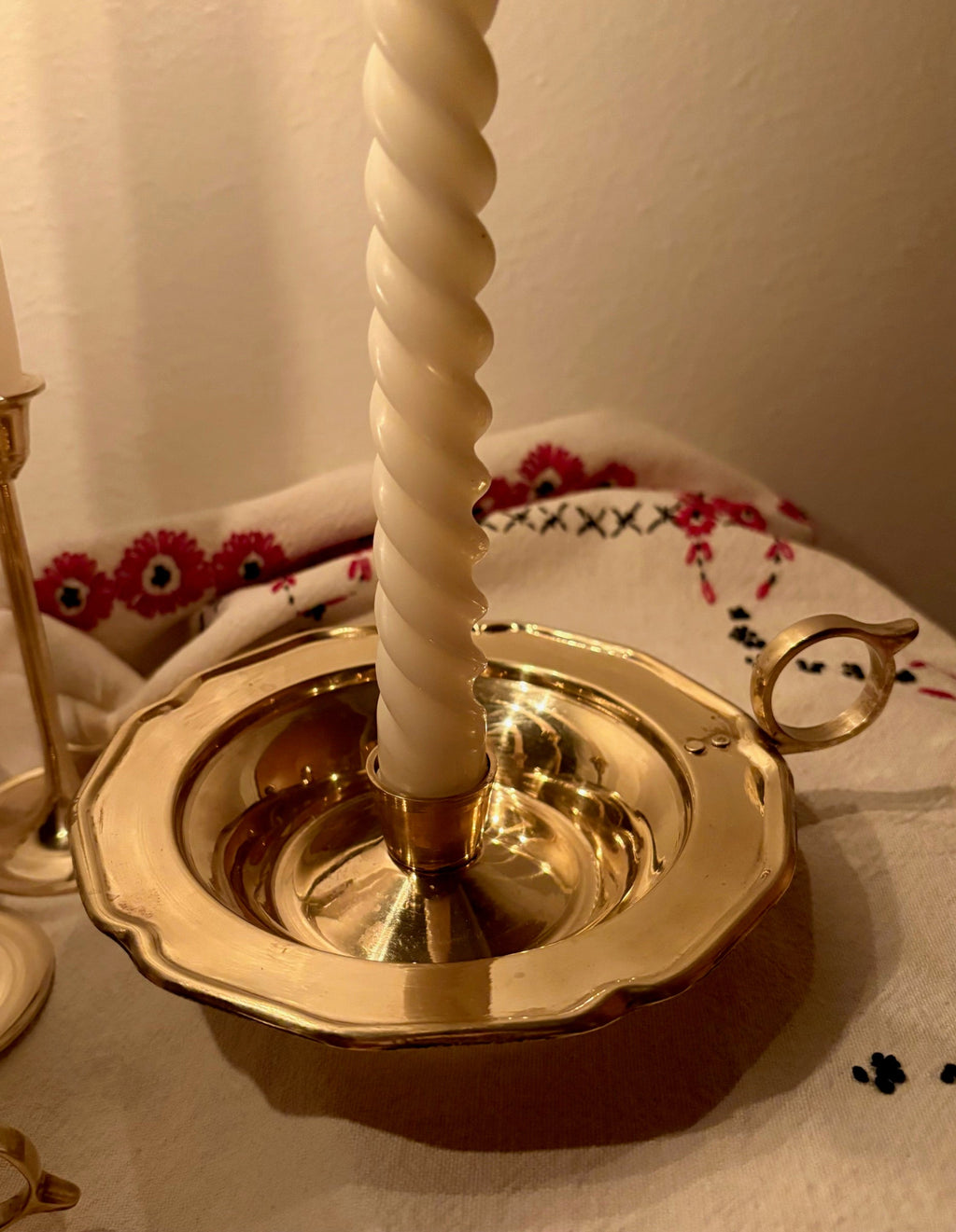 Brass Chamber Candle Holder with Queen Anne Scallop